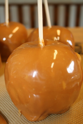 Peanut Caramel Apples