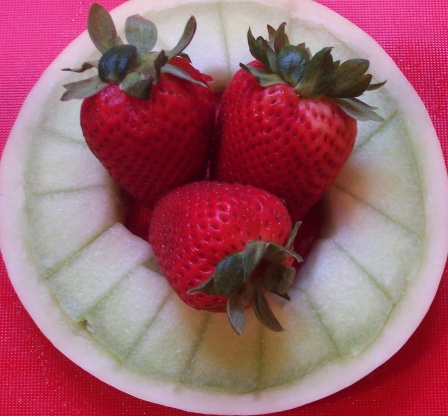 Melon Rings with Strawberries