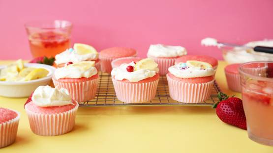 Strawberry Lemonade Cupcakes