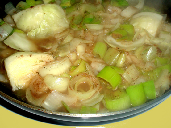 Spicy Leeks, Cabbage & Onions