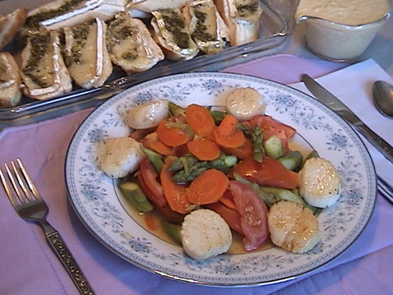 Caramelized Scallops On Warm Asparagus & Tomato Salad