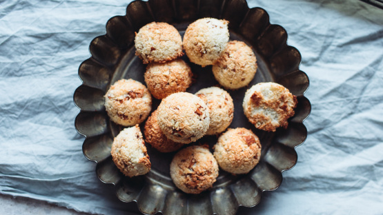 Soft Coconut Macaroons