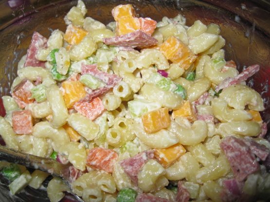 macaroni pasta salad with ham