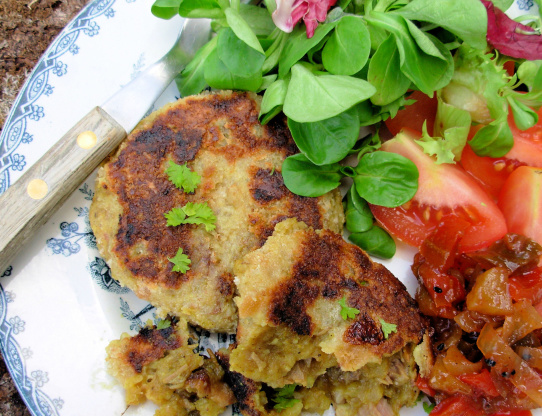 Monday Supper! Curried Lamb And Chutney Rissoles Patties Recipe ...