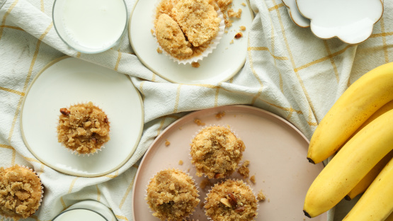 Crumb-Topped Banana Muffins
