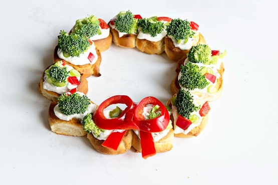 Christmas Wreath Appetizer Recipe - Genius Kitchen