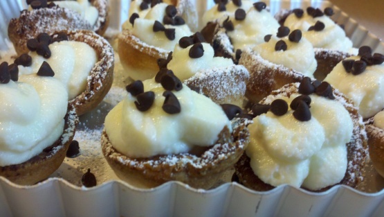 Mini Cannoli Cream Cups....yummmmm
