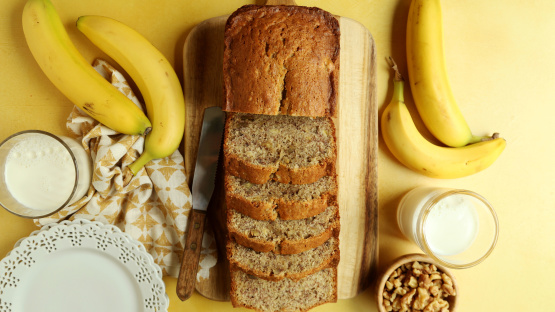 Moist & Delicious Banana Nut Bread Recipe 