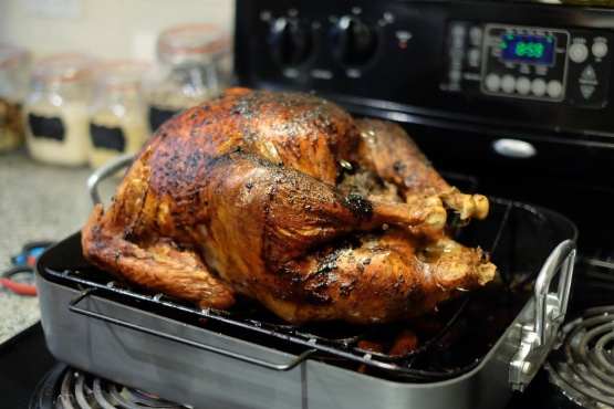 Montclair plaza hours thanksgiving