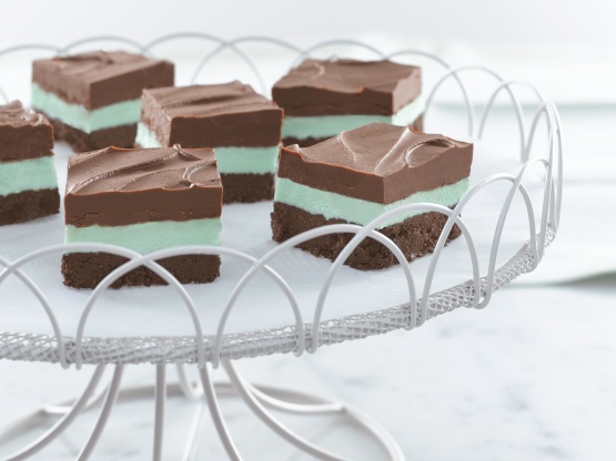 Easy No-Bake Creamy Chocolate Mint Bars Recipe - Food.com
