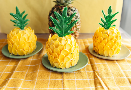 Easy Homemade Pineapple Cake Idea #Shorts - YouTube