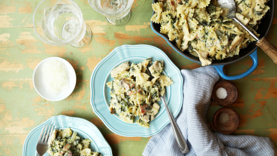 One-Pot Chicken Bacon Spinach Parmesan Pasta