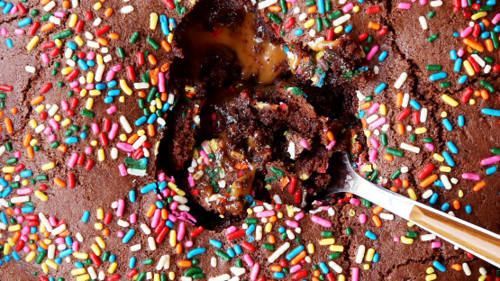 Caramel-Stuffed Crinkle Skillet Cookie