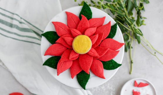 Poinsettia Pull-Apart Cookies
