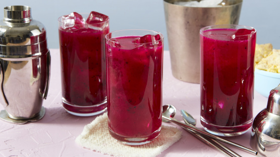 Copycat Starbucks Mango Dragonfruit Refresher