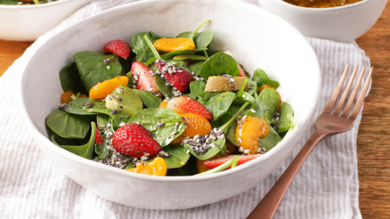 Spinach, Strawberry & Mandarin Salad With Poppy Seed Dressing