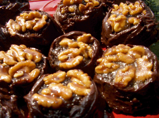 Upside-Down Ooey-Gooey Chocolate Cupcakes