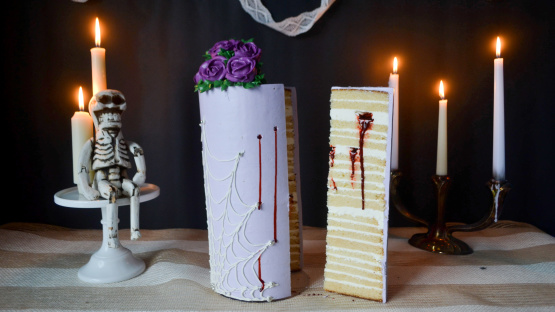 Vampire's Kiss Cake