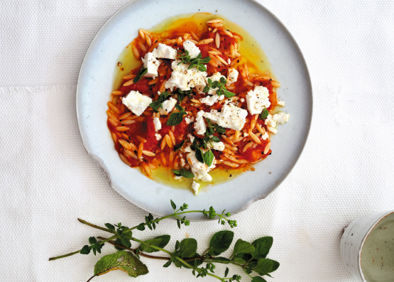 Orzo Pasta, Spicy Tomato Sauce & Feta