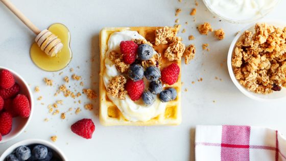 Vanilla yogurt, granola, blueberries, raspberries & honey