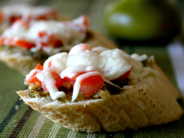 Pesto Tomato Toast