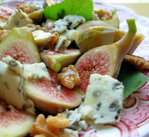 Fresh Figs With Stilton And Walnuts In A Honey Drizzle Dressing Recipe ...