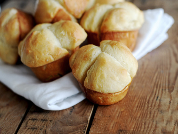 Copycat Dinner Rolls