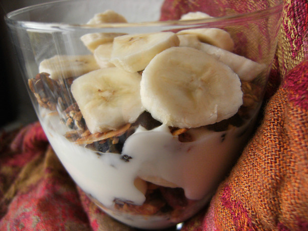 Yogurt with Granola & Bananas