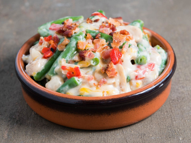 Green Beans in a Cheesy Bacon Sauce
