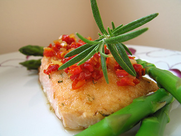 Salmon with Sun-Dried Tomatoes