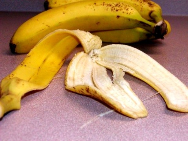 Treat Poison Ivy with a Banana Peel
