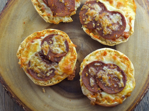 English Muffin Pizzas