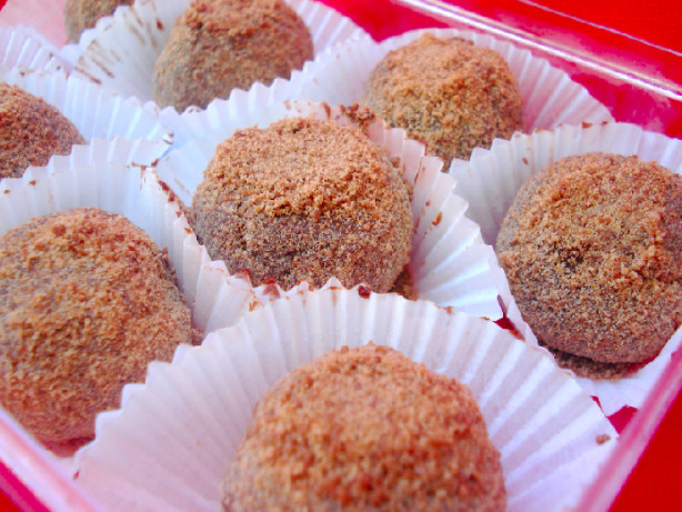 Chocolate Truffles with Liqueur