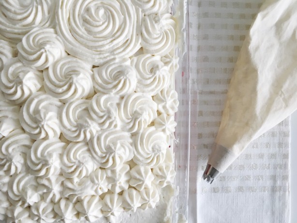 California: Whipped Cream Cheese Frosting