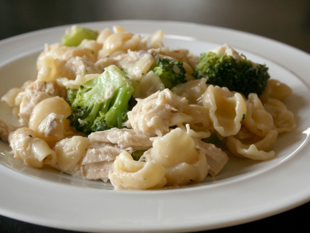 Cheesy-Chicken & Broccoli Ziti