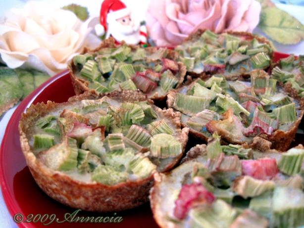 Cookie-Crusted Rhubarb Bars