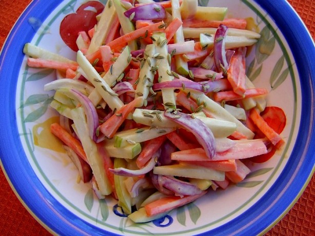 Twist: Apple-Carrot Coleslaw