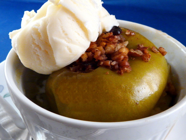 Baked Apples with Walnut & Cinnamon