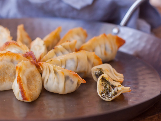 Spinach & Artichoke Wontons