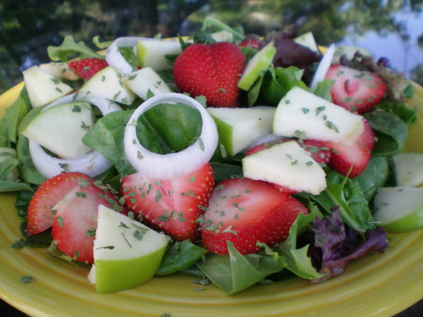 Spinach & Fruit Salad