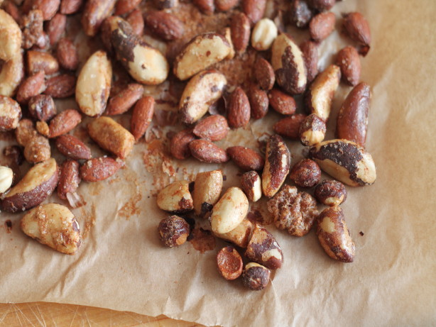Sweet & Spicy Holiday Mixed Nuts