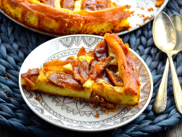 Caramel Apple Cheesecake