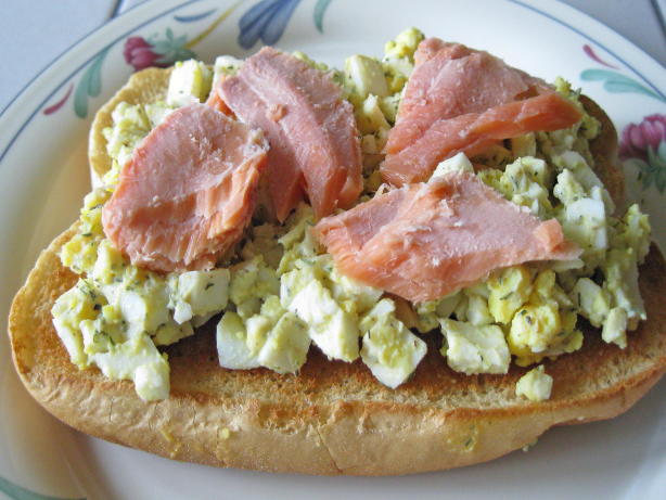 Smoked Salmon & Egg Salad Tartines