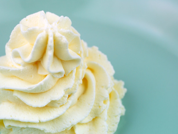 Gluten-Free Whipped Cream Frosting