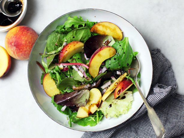 Peach Salad with Balsamic Dressing