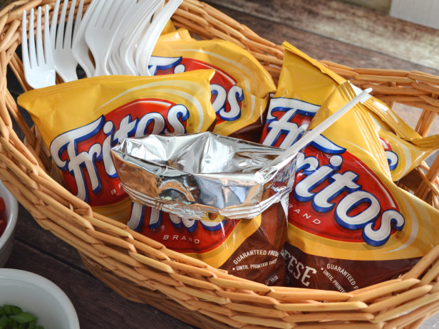 How to Make a Walking Frito Pie