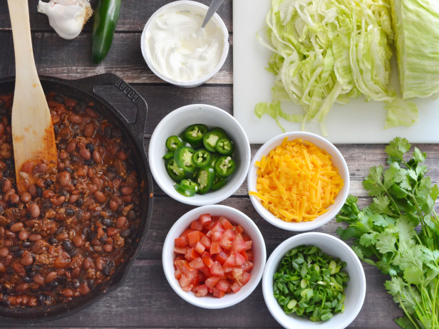 How to Make a Walking Frito Pie