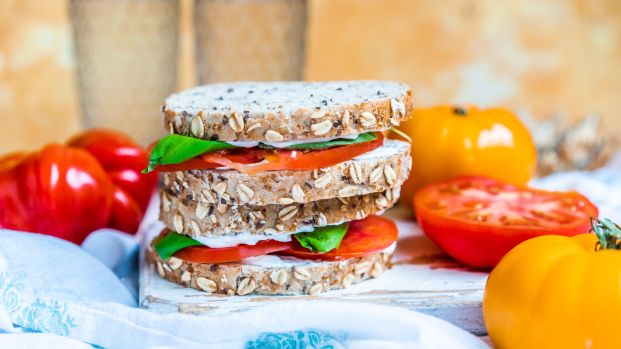 Simple Tomato Sandwich