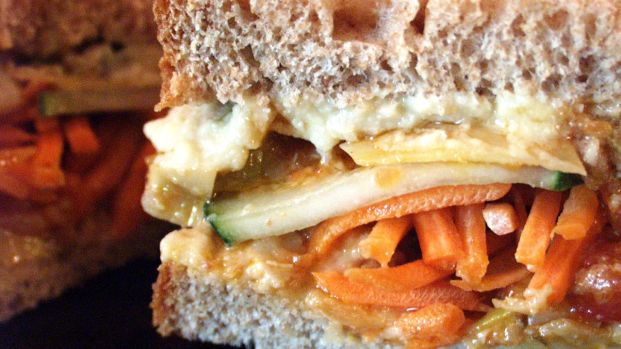 Hummus Vegetable Sandwich