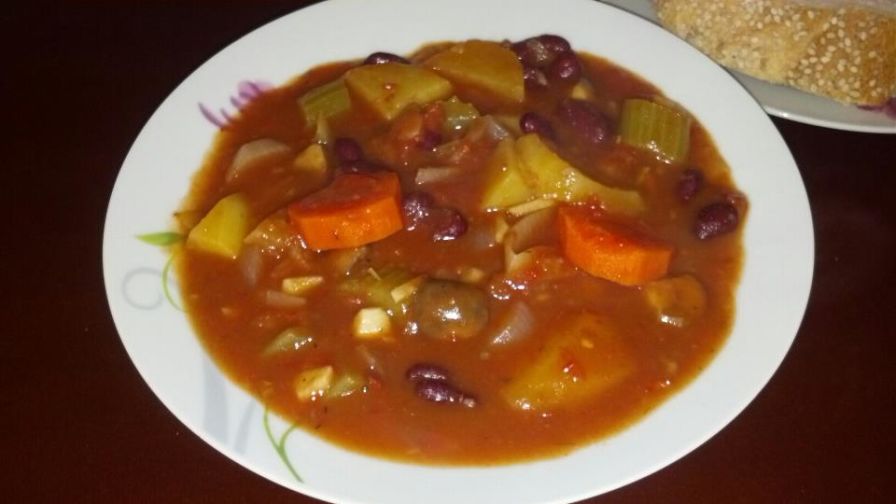 calories in homemade vegetable soup no meat